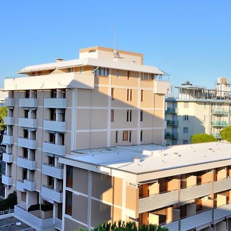 Condominio Bristol Bibione Buitenkant foto